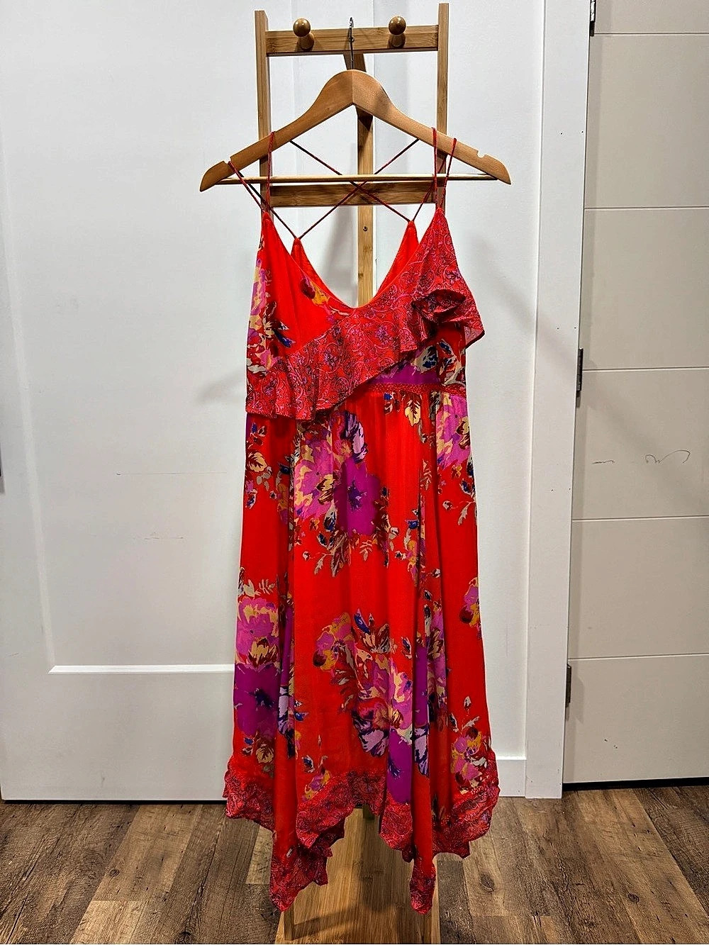 Maeve Maxi Floral Ruffle Dress in Red & Pink Size Medium